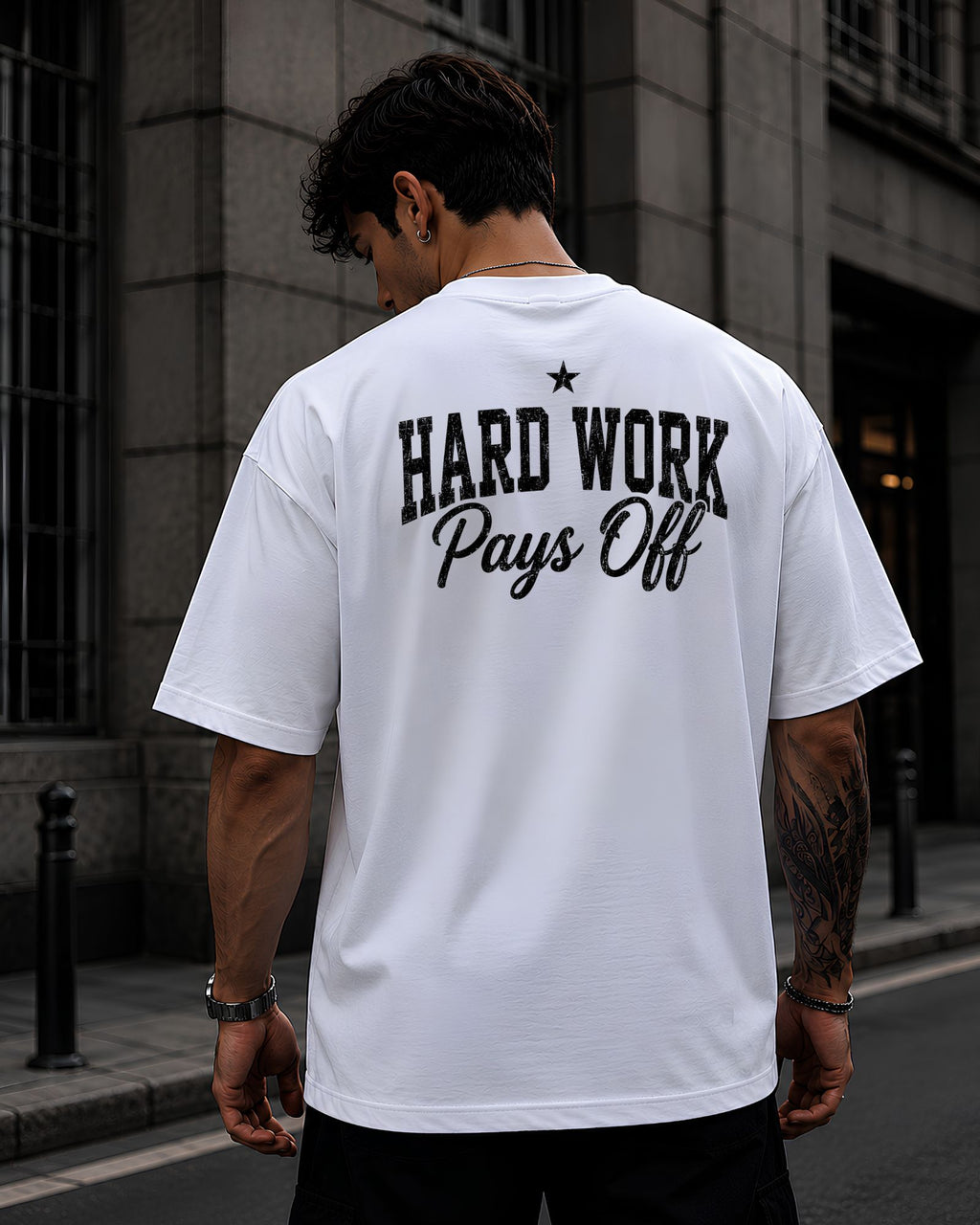 Polo oversized heavyweight HARD WORK PAYS OFF para gym y streetwear confeccionado en algodón premium 20/1 espalda