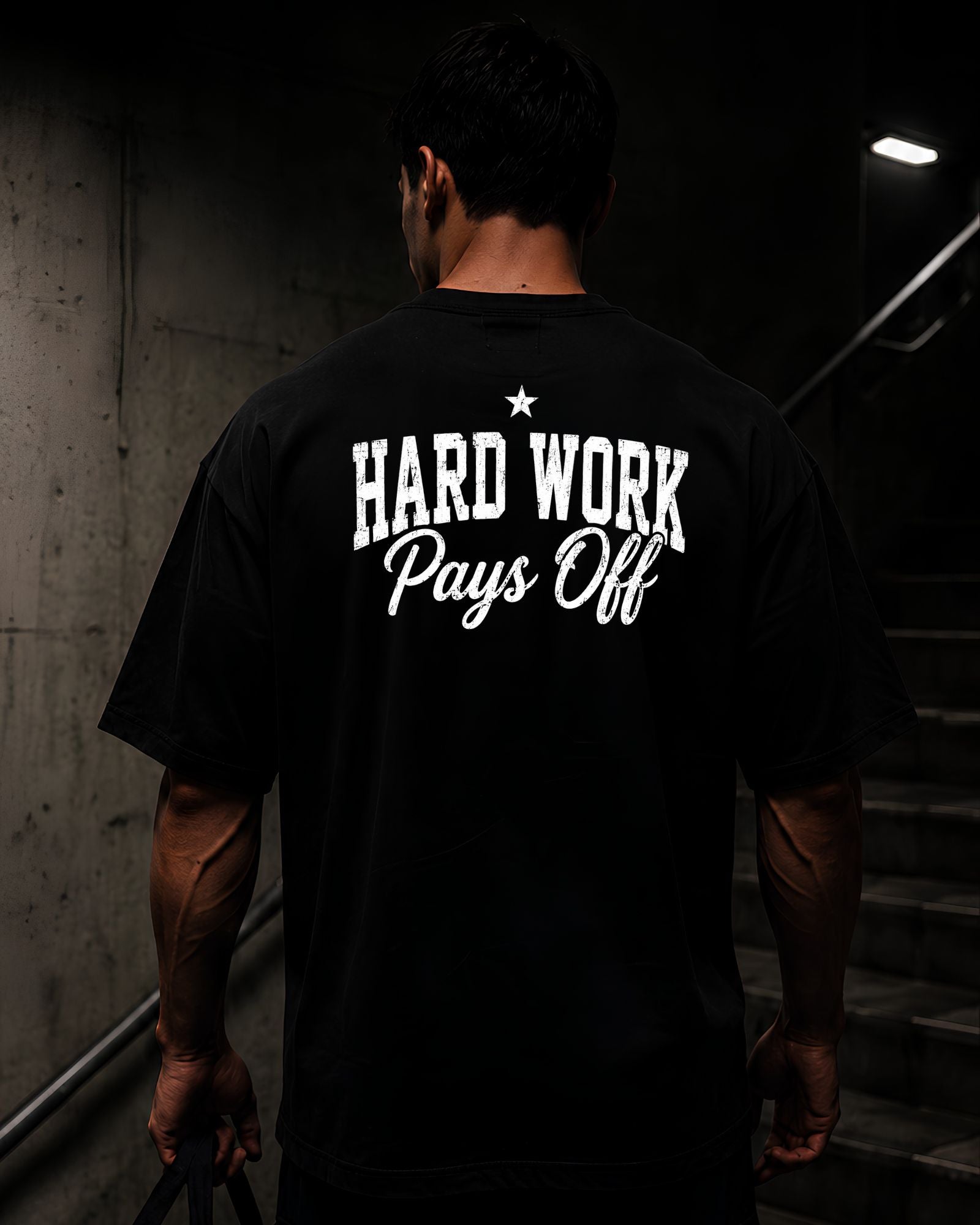 Polo oversized heavyweight HARD WORK PAYS OFF para gym y streetwear confeccionado en algodón premium 20/1 color negro