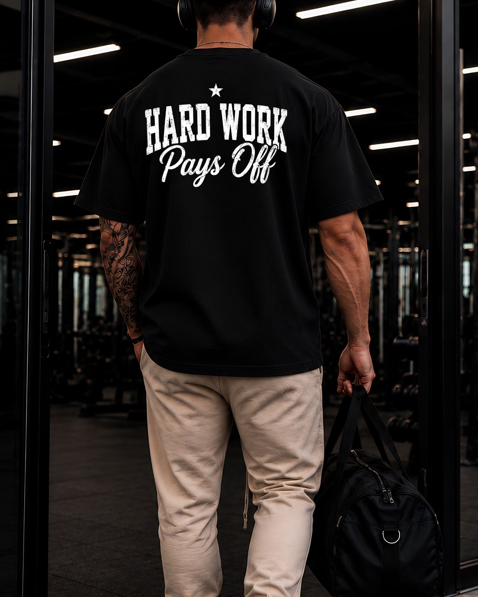 Polo oversized heavyweight HARD WORK PAYS OFF para gym y streetwear confeccionado en algodón premium 20/1 ESPALDA DETALLE