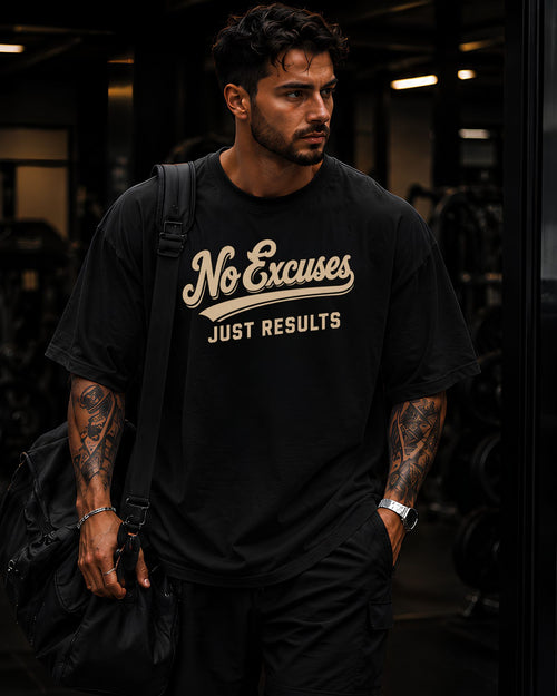 Modelo usando polo oversized NO EXCUSES JUST RESULTS para gym y streetwear